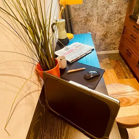 Apartmán La Colmarina Cosy 1 Bedroom Flat- Elevator Wifi & Private Parking-keybox *