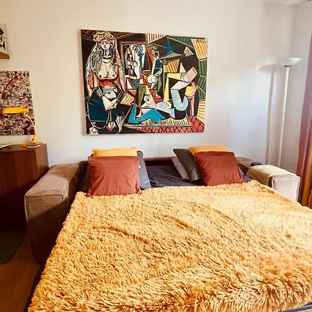 La Colmarina Cosy 1 Bedroom Flat- Elevator Wifi & Private Parking-keybox Apartmán *