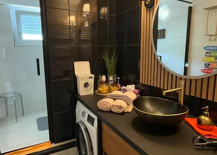 Appartement Cosy Centre-ville Colmar-ascenseur & Parking Prive En Sous Sol